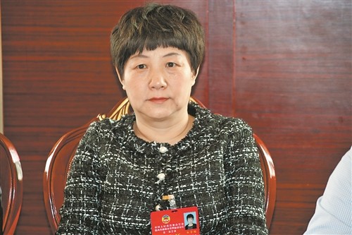 通报称,白雪梅公然抵制市委干部考察工作,严重破坏了府谷县政治生态