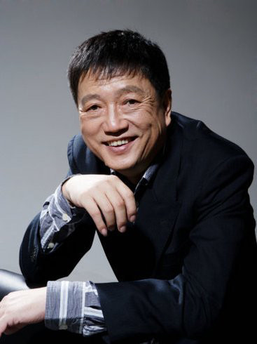 老戏骨凭借着数十年的积累,在演技上毋庸置疑,也是给许多年轻演员树立