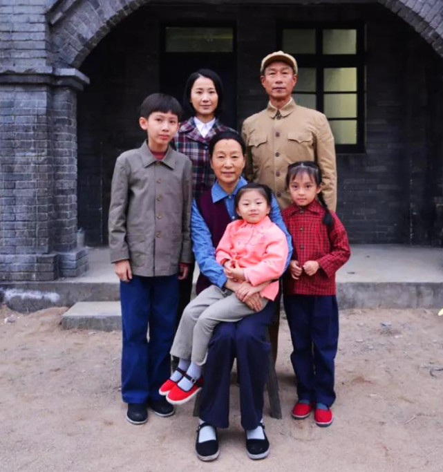 谷文昌出生于河南,在1944年入党,历经了抗日战争和解放战争,是一名久