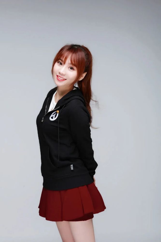 专访赤小兔桃叽在这个属于女性的节日里聊聊电竞行业的半边天