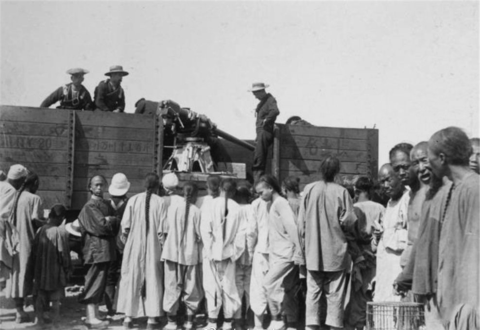 八国联军攻打北京城时老百姓都在干啥历史学家做向导扶梯子运弹药