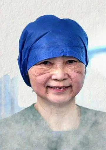 像驰援军人刘丽: 这些奋战在抗疫一线的巾帼英雄,赠与了我们这些寻常