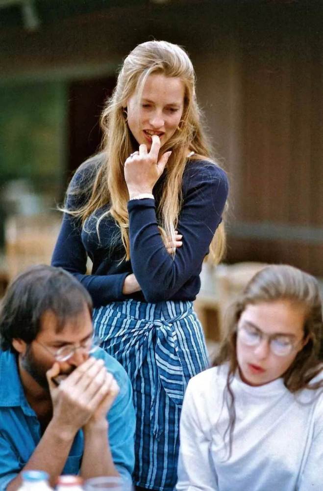 她不只是乔布斯遗孀更是劳伦鲍威尔乔布斯