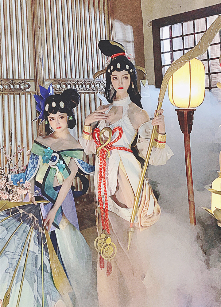 王者荣耀:大小乔cos花絮曝光,青蛇又穿回了裙子?网友称已被颜值吸引!