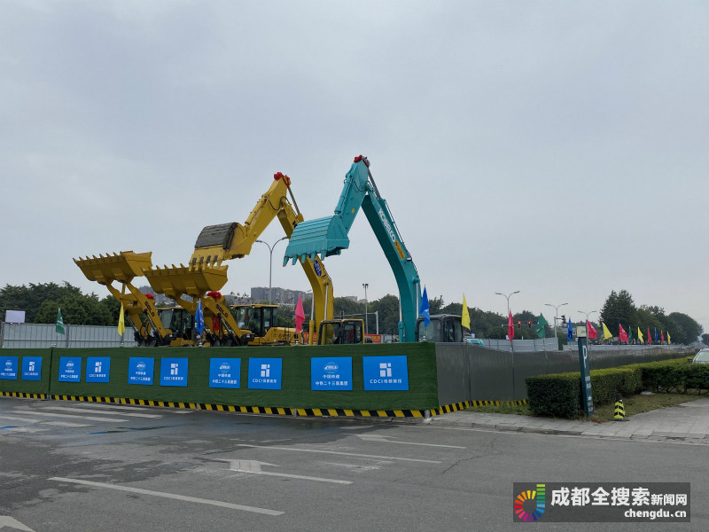 搜索新闻网(记者 胡科)3月8日报道今天上午,在成都羊西线改造工程现场