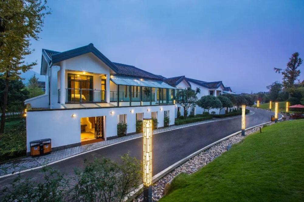 致敬"最美逆行者"!贝迪颐园向全国医护人员免费开放