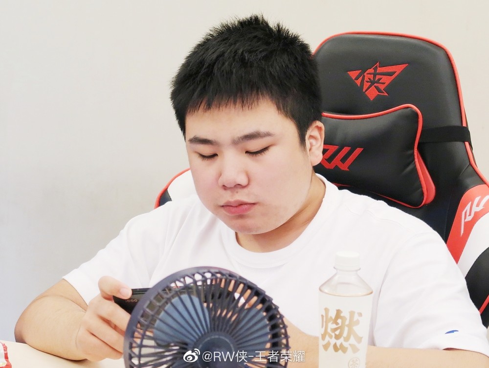 rw花满楼首发登场渡劫如鱼得水他拯救了一位kpl顶级战边