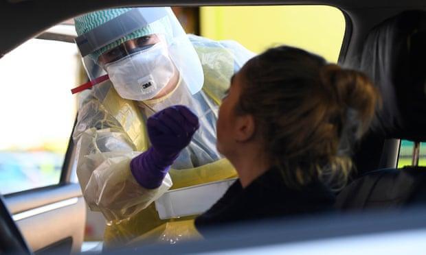 英国疫情愈发严重乐购超市限购意面和洗手液货架被一扫而空 腾讯新闻