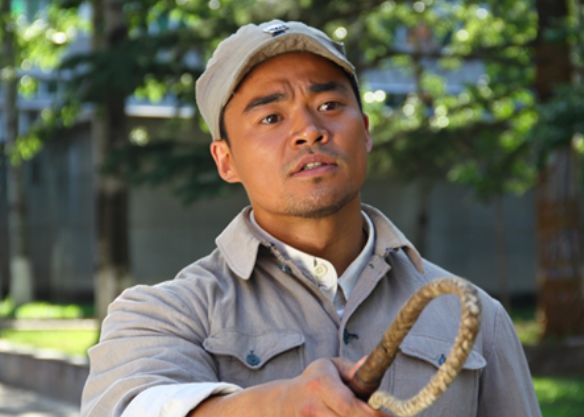 中饰 火天师王巍曾是多届全国健美锦标赛冠军,后来转行做了演员