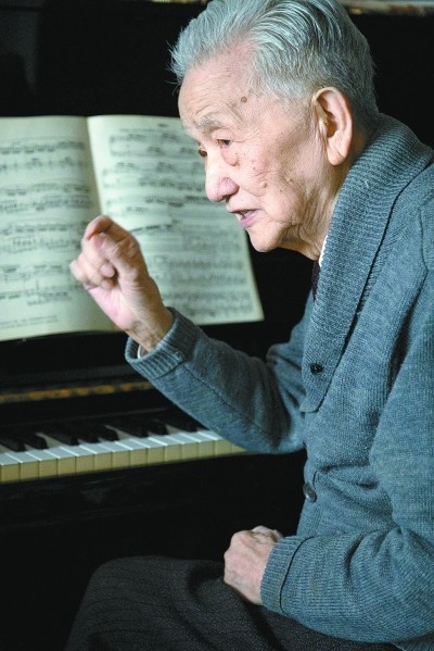 音乐创作工作,还与著名作曲家时乐蒙合作了李谷一演唱的《心中的玫瑰