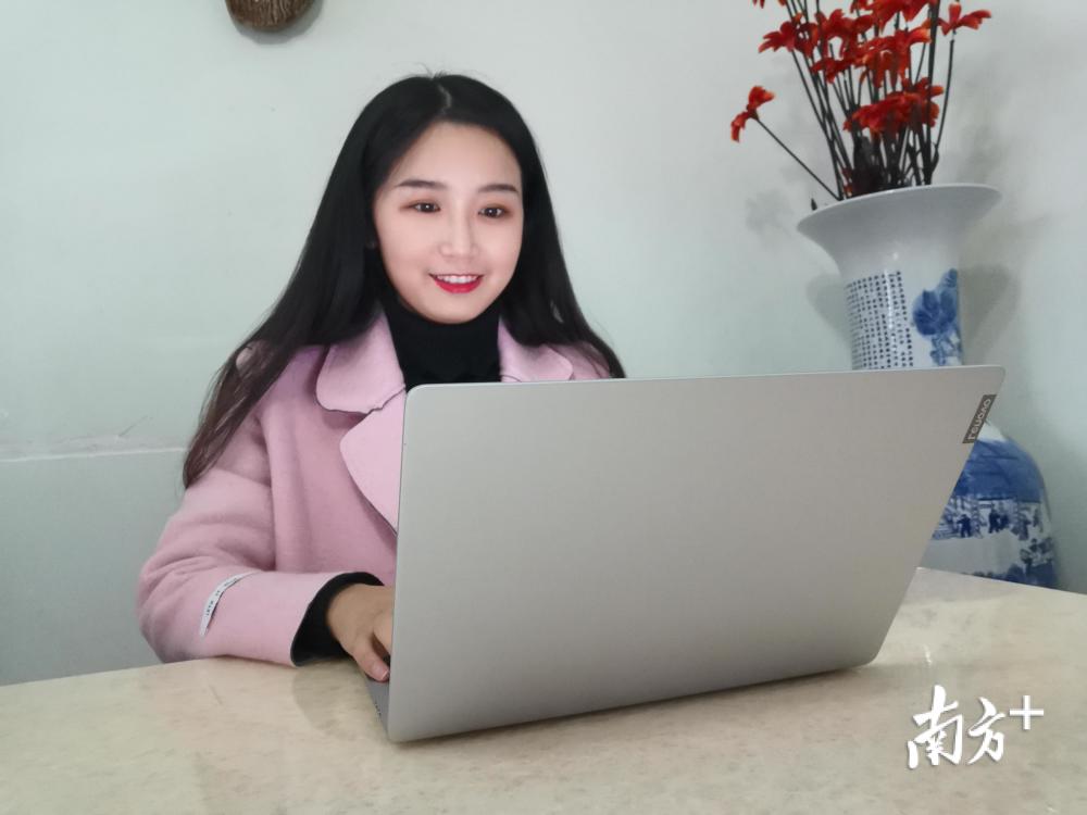 深圳网红教师主播修炼记:一节10分钟网课录了30遍