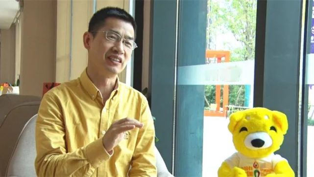 大家好,我是苏磨学院的王志成,我也是浙江大学的教授和博士生导师