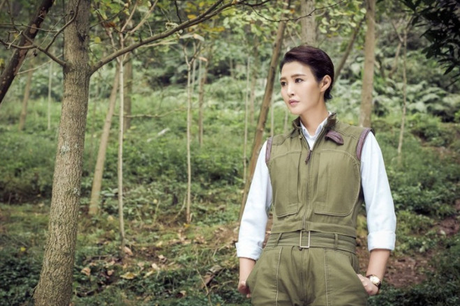 白庆琳姚晨同学因出演小玉儿出道如今在安家中扮倪芳芳