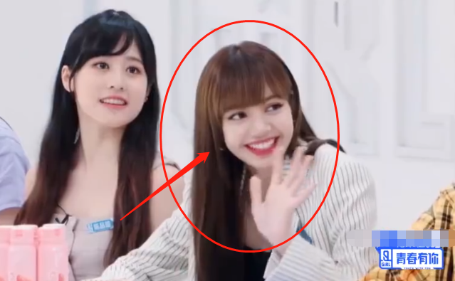虞书欣见lisa的反应被嘲做作,谁注意到蔡徐坤说了啥?太耿直
