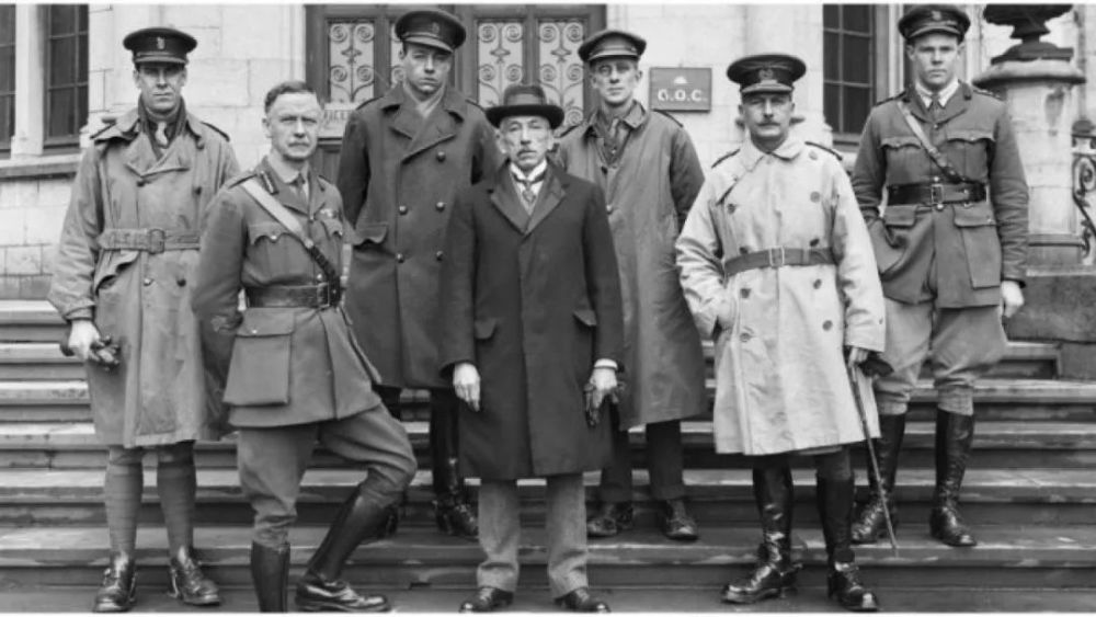 Burberry战壕风衣