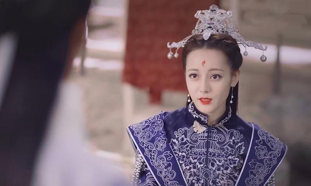 凤九大婚造型太惊艳,看到嫁衣那一刻,才知道东华究竟多在乎礼节