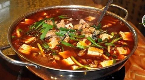 红得诱人,辣得猛烈的遵义"乌江豆腐鱼",鲜辣嫩滑,色味俱佳,味型多样!