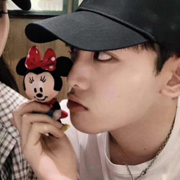 氟西汀伤感情侣头像一左一右超级丧秀儿快保存