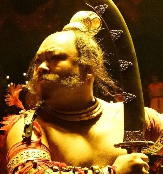 同年,刚刚吞并阿不思部落的安禄山被告知,一向和自己不和的哥舒翰成了