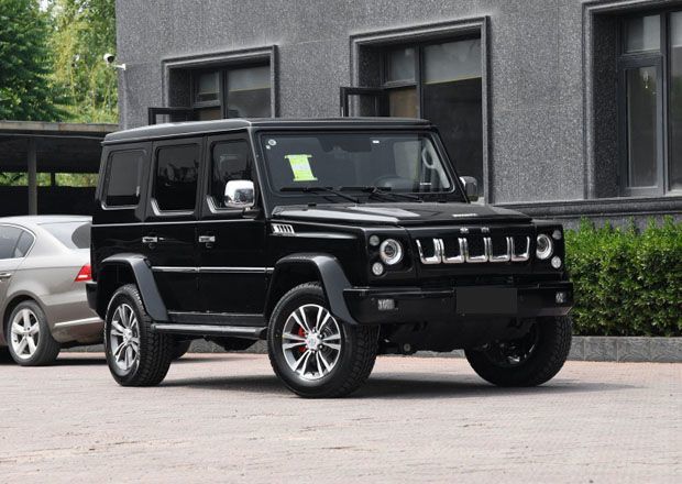 这台国产版"奔驰大g",车高超过2米很霸气,售29.8万起值得买?