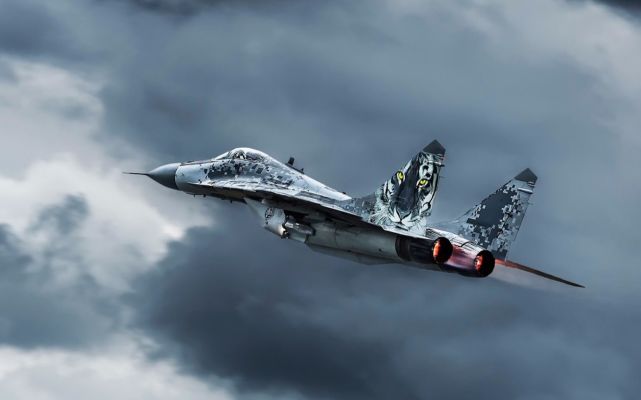 米格-29又坠机了!一周时间损毁4架战机,准将级飞行员不幸遇难