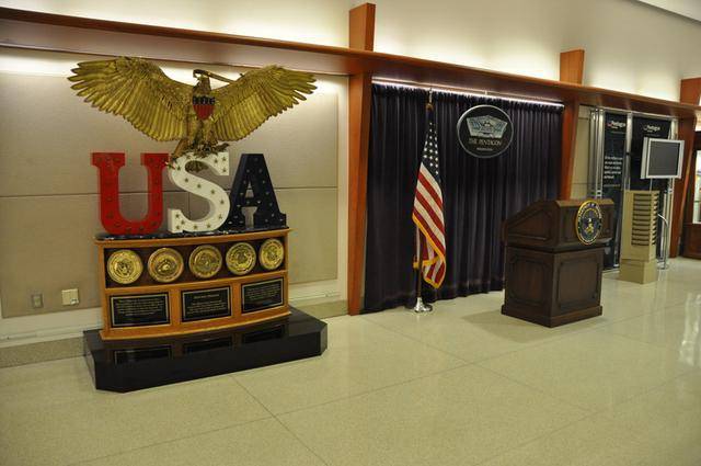 (图说:五角大楼内部.