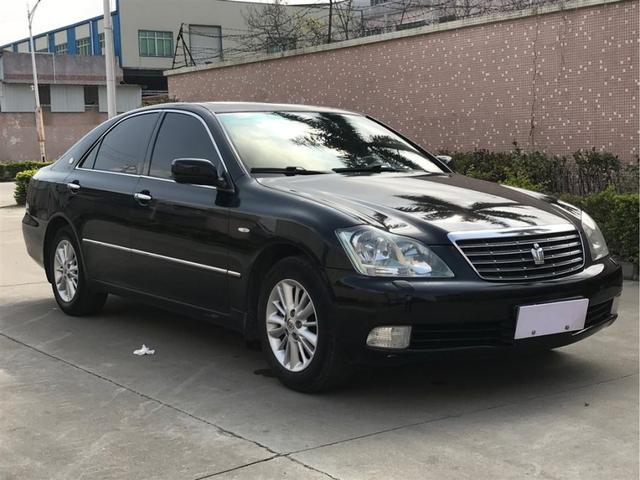丰田巅峰之作十二代皇冠3.0l沙龙vip版royal saloon