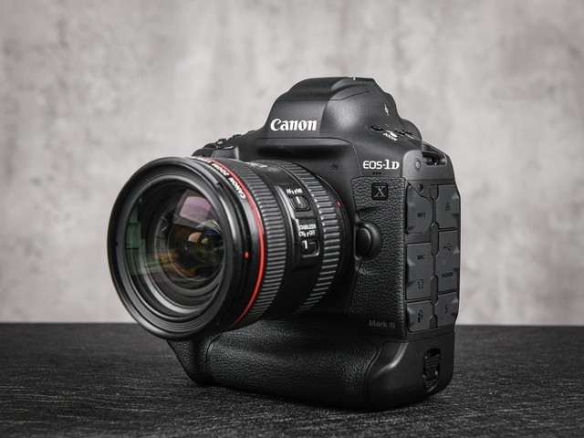打破相机极限佳能1dxmarkiii旗舰单反评测
