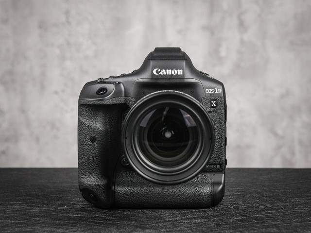 打破相机极限佳能1dxmarkiii旗舰单反评测