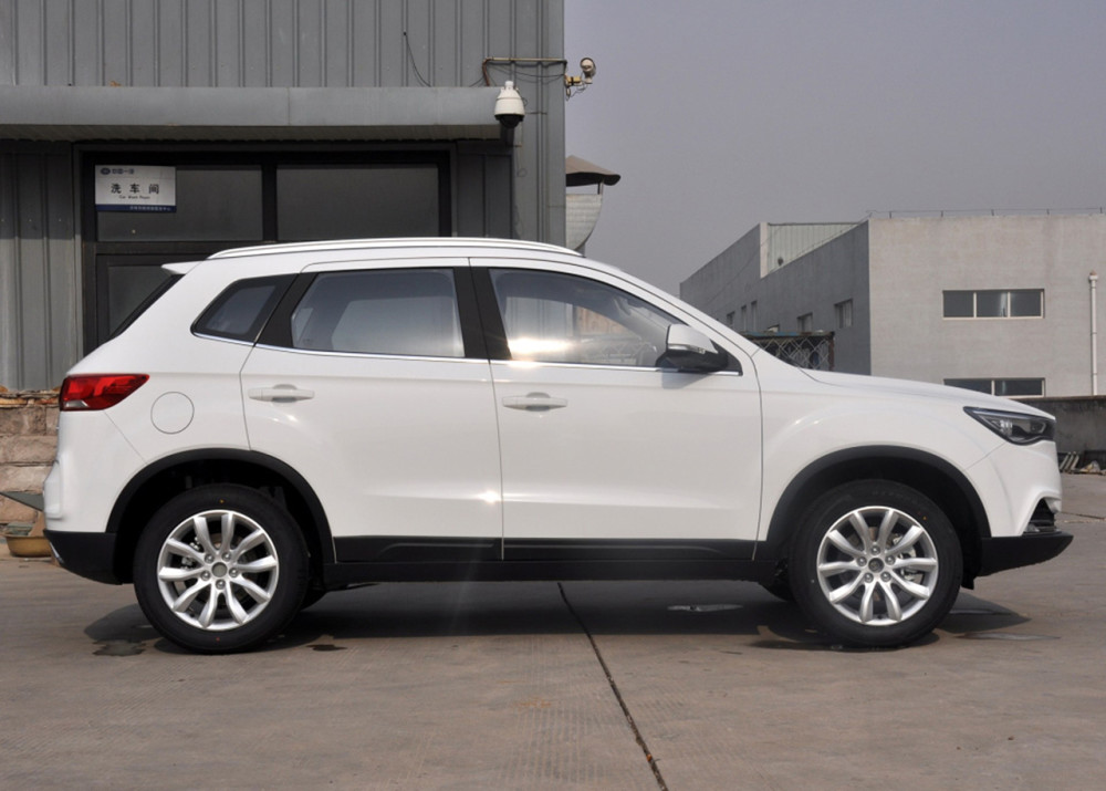 天津一汽理性而开明的造车奔腾x40有勇有谋主打亲民市场