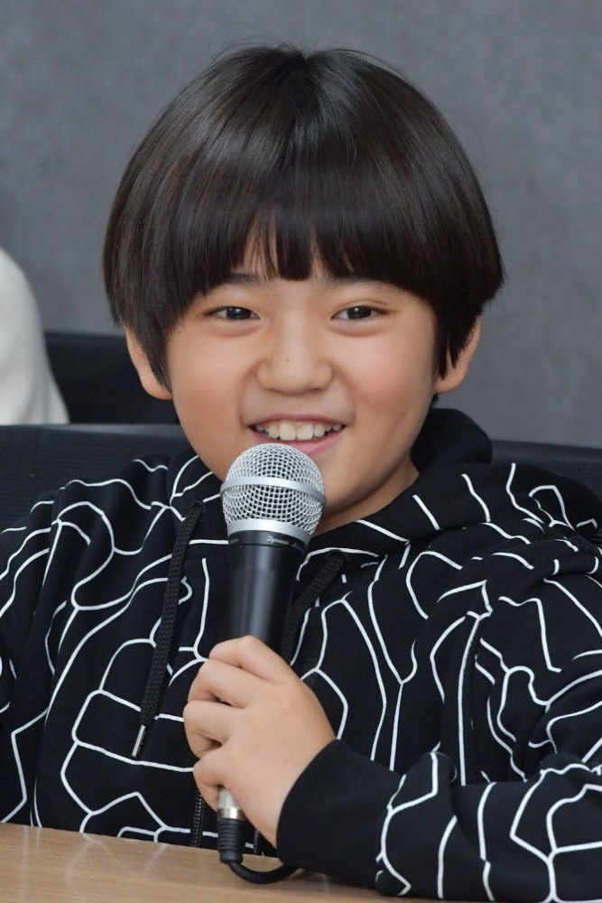 10岁童星金康勋,不准女友和男性朋友单独出去!超早熟爱情观_腾讯新闻