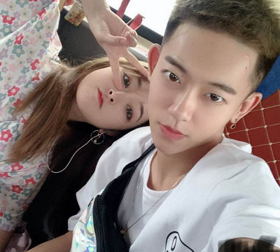 佳帅发与次惑小仙女以前的合影,留言让她回来,小猪先生亲自点赞