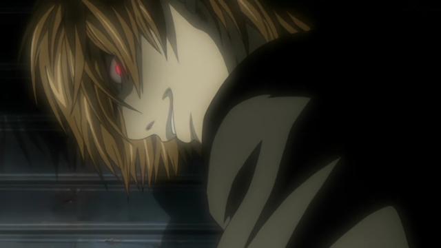 夜神月的前任女友是夜神月大学时的女朋友——高田清美.