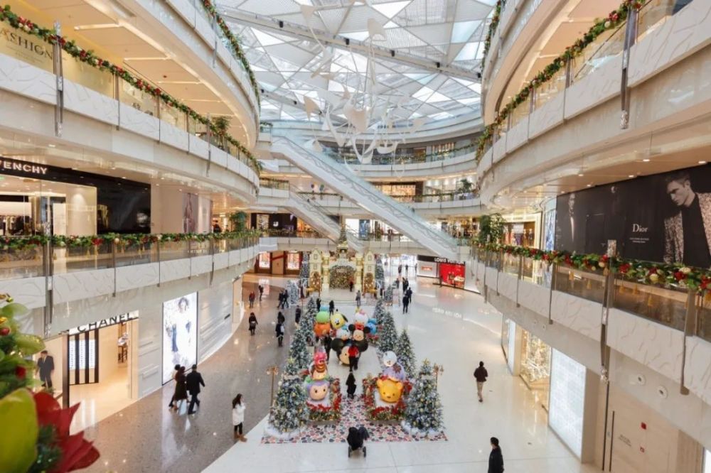 复地活力城内品牌云集,并入驻了火遍小红书的网红解压圣地kkv,相信