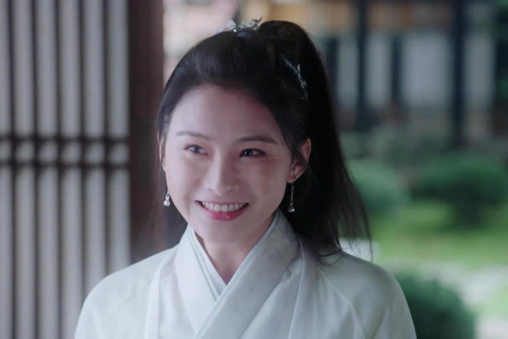 两世欢之小鹿娇憨女子实忠心为护小晚狱中亡