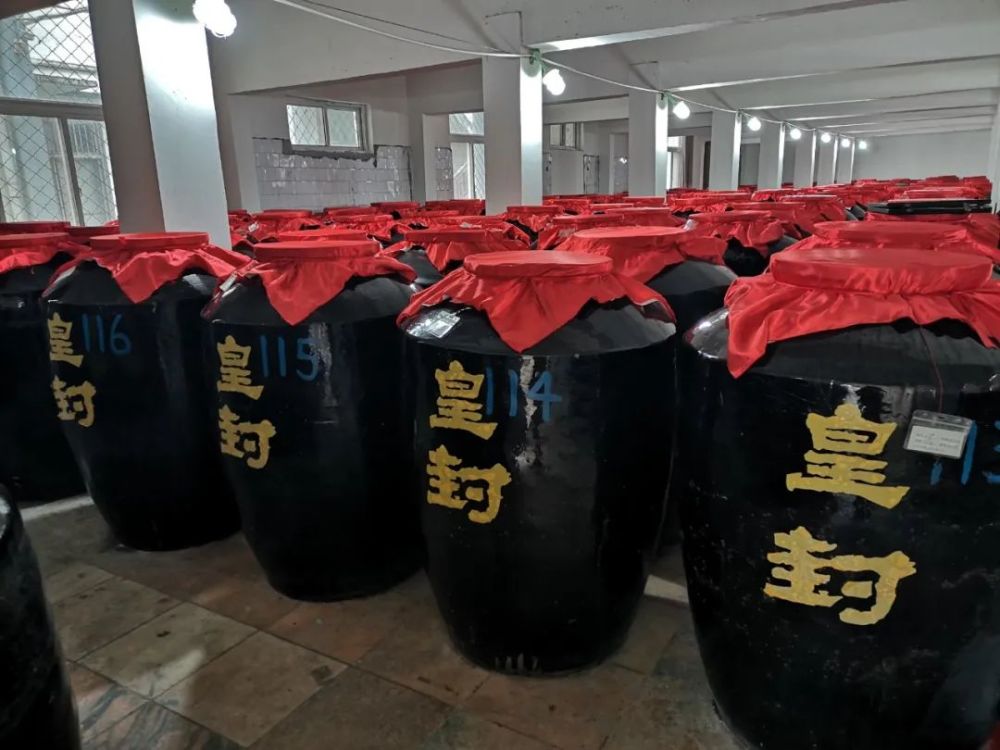 走进"张弓老酒",亲历"低度源头" ——体验"皇封酒"诞生地