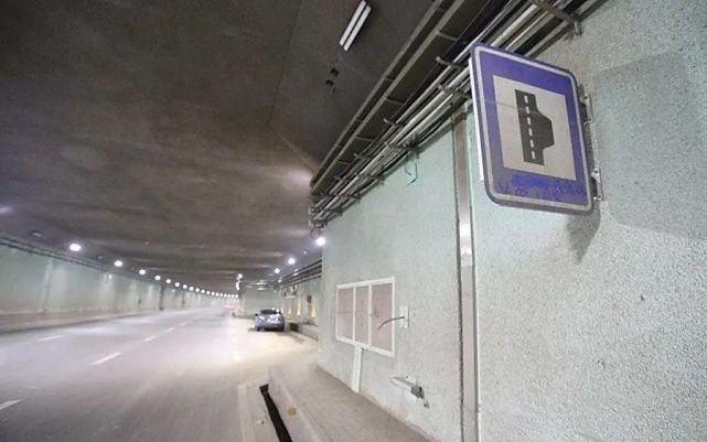 发生在遂昌境内的这起翻车事故,竟然是因为一次"内急"引起|遂昌|隧道