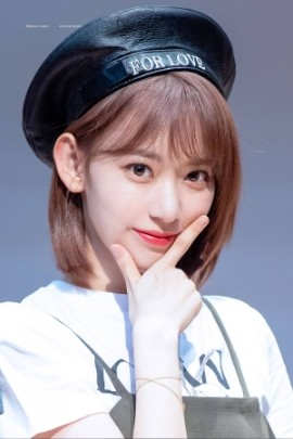 hkt48一期生及核心成员,team kiv副队长,兼任akb48  team a,经纪公司