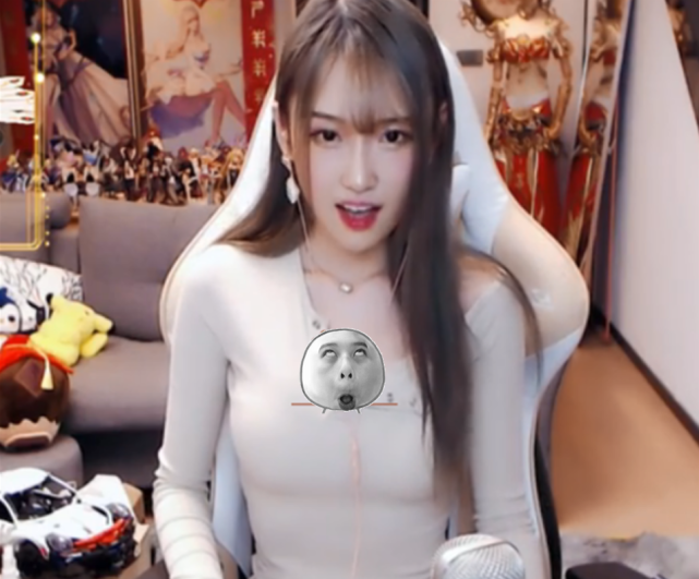 腐团儿直播穿紧身长袖以为粉丝不喜欢站起来那一刻沸腾了