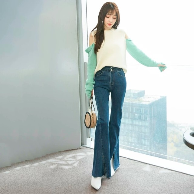 李小璐老板上线,为自家新衣服代言,穿高腰牛仔裤秀逆天大长腿!