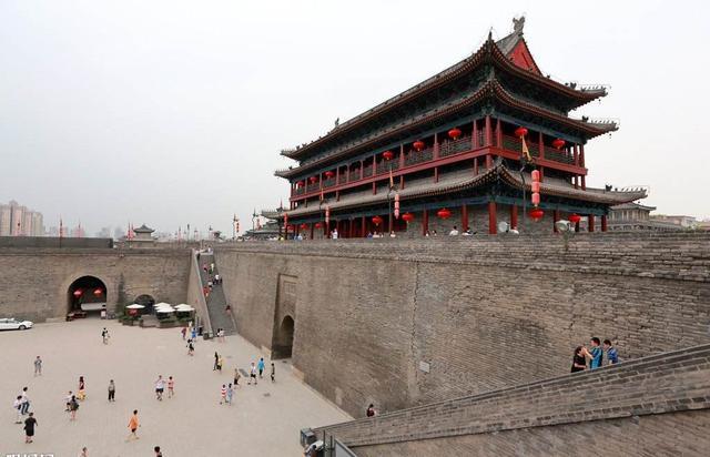 地球上有北京南京和东京那么西京在哪里