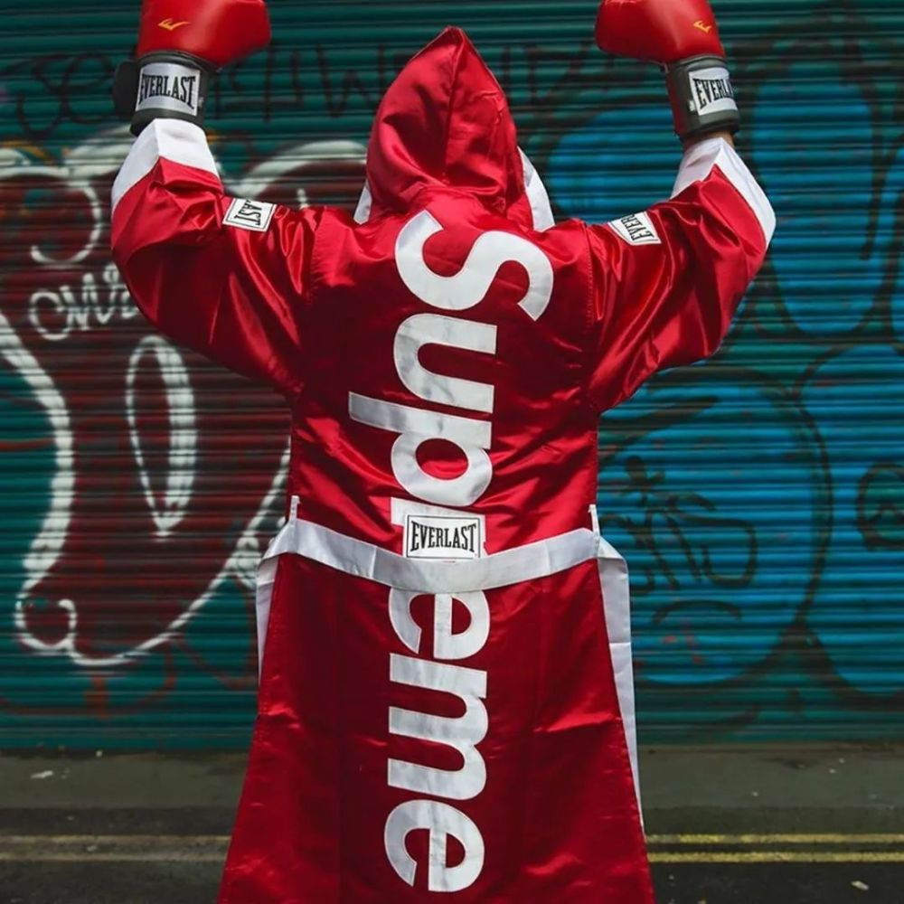 想当张伟丽男朋友首先你得买一个lv拳击沙包丨时尚界都爱这个肉搏激战