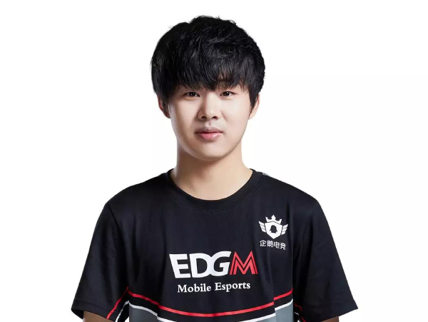 王者荣耀kpl宇宙高光时刻 巅峰榜首edgm.初晨的精彩时刻