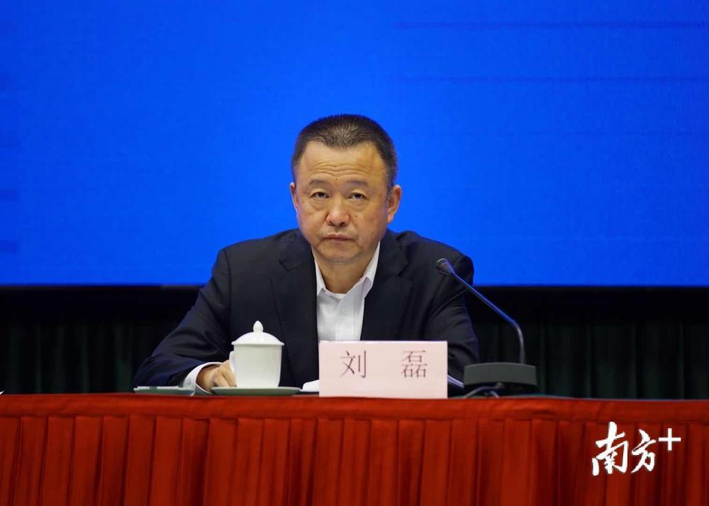 深圳市第三人民医院院长刘磊介绍,冷冻电子显微镜是一种可以观察被