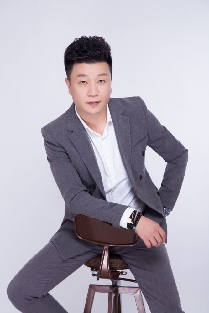 俞国强作品绿野仙踪