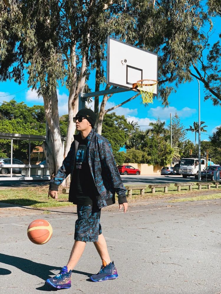 周杰伦用行动证明了喝奶茶的危害