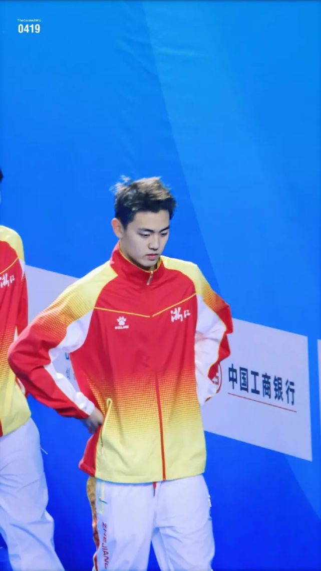 出生:2003年姓名:吴俊杰二号选手微博@郑枭境入股不亏未来可期是一个