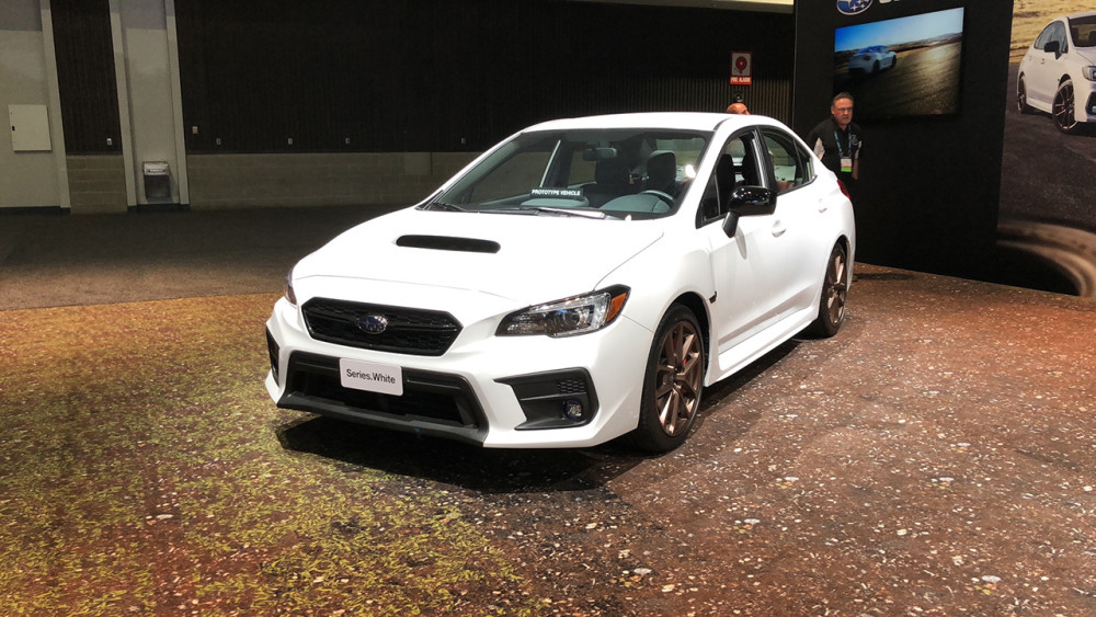 带2 5t的斯巴鲁 陶瓷白的wrx Sti 乃玩操控发烧友的最爱 腾讯新闻