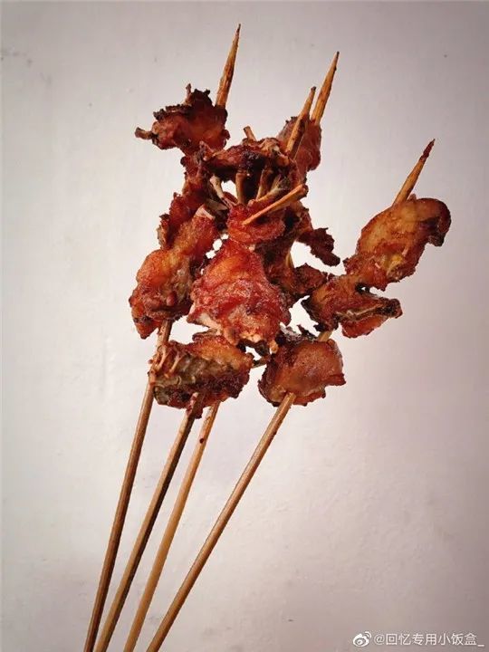 吃在大连-鸡肉小串,牛排还有冷面夹都不错,解解馋