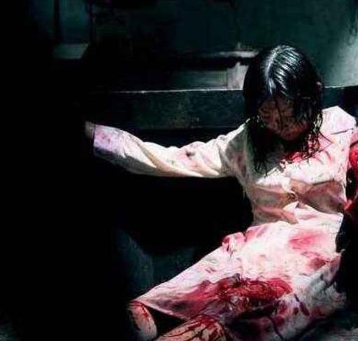 特务匪徒的残酷毒辣的手段令人不忍回首,无法想象受刑者遭了多少罪,流